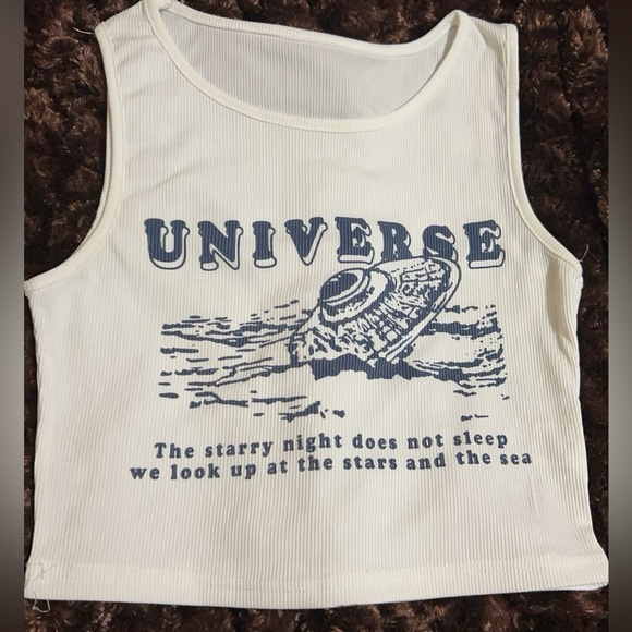 Tank top size small - Picture 1 of 1